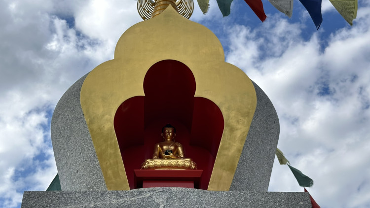 FOTOGALERIE: Buddhistická stúpa v Těnovicích a Těnovická skála