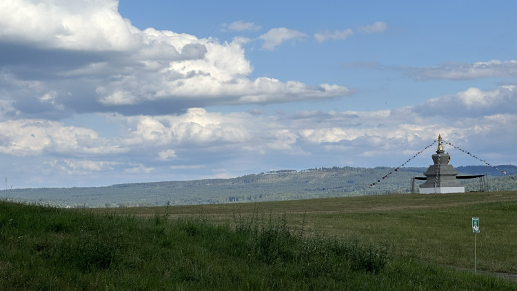 FOTOGALERIE: Buddhistická stúpa v Těnovicích a Těnovická skála
