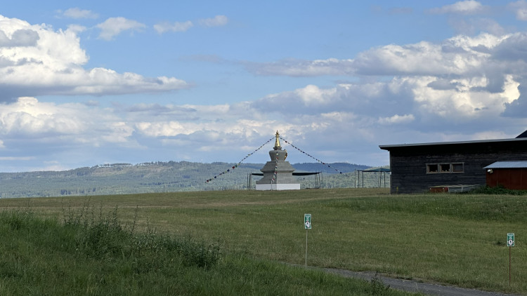 FOTOGALERIE: Buddhistická stúpa v Těnovicích a Těnovická skála