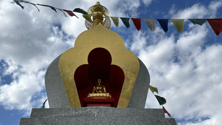 FOTOGALERIE: Buddhistická stúpa v Těnovicích a Těnovická skála