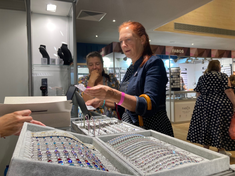 V Jablonci nad Nisou začala prodejní výstava Křehká krása 2024