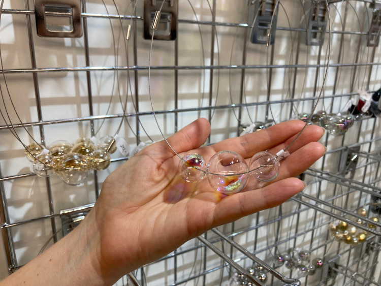 V Jablonci nad Nisou začala prodejní výstava Křehká krása 2024