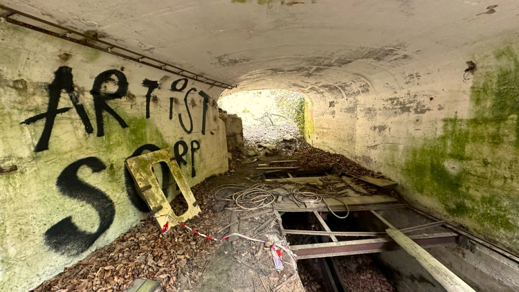 FOTOGALERIE: Urbex v bývalé šumavské papírně v Hamrech
