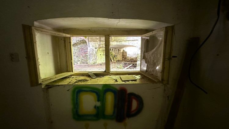 FOTOGALERIE: Urbex v bývalé šumavské papírně v Hamrech