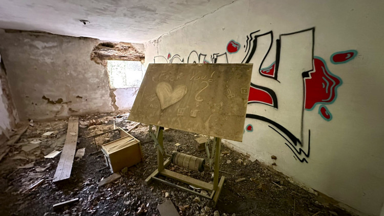 FOTOGALERIE: Urbex v bývalé šumavské papírně v Hamrech