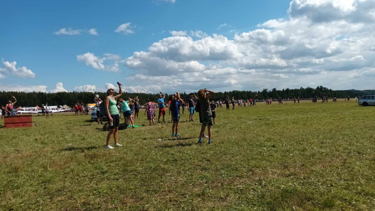 FOTOGALERIE: Bojová technika, jeepy, obrněnce, vozidla pěchoty, ale i tanky a letadla v Drahanech