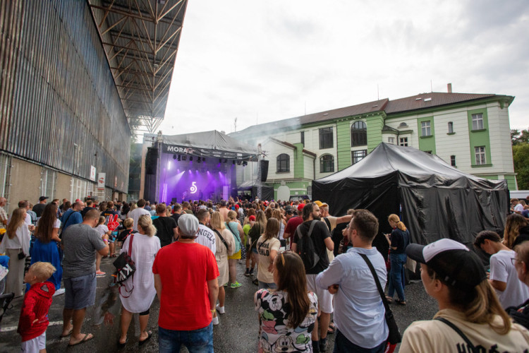 Mora Fest nabídl v Olomouci hokejová derby i koncerty oblíbených kapel