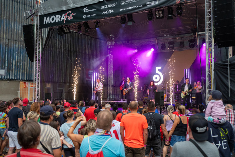Mora Fest nabídl v Olomouci hokejová derby i koncerty oblíbených kapel
