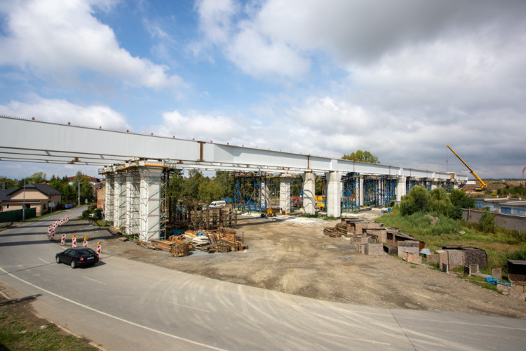 Stavba D1 u Přerova je přibližně v polovině, hotová by mohla být i do konce roku 2025