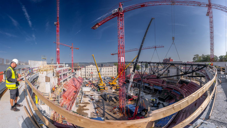 HMA v Jihlavě, první část střechy (srpen 2024)