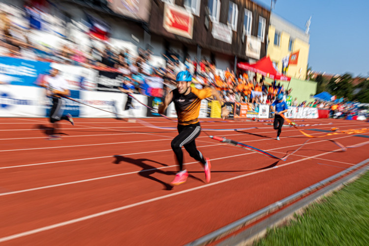 FOTOGALERIE: Skvělé výkony i atmosféra. Stovky hasičů poměřili síly na prestižní akci v Olomouci