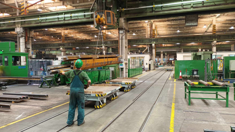 FOTOGALERIE: Prostějovská firma se specializuje na výrobu železničních a tramvajových výhybek