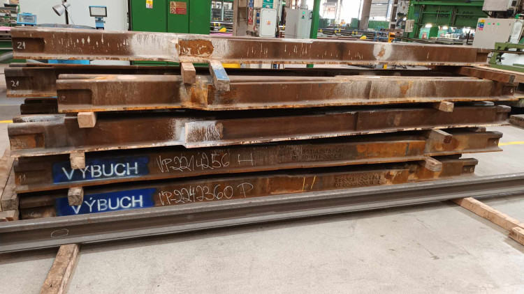 FOTOGALERIE: Prostějovská firma se specializuje na výrobu železničních a tramvajových výhybek