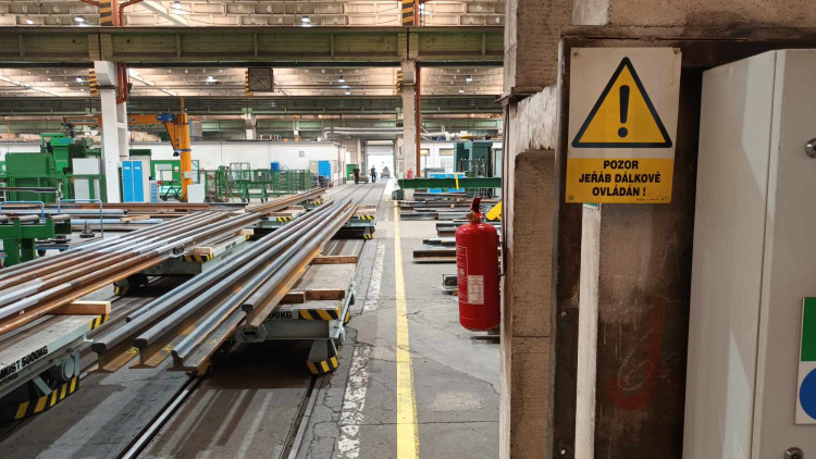 FOTOGALERIE: Prostějovská firma se specializuje na výrobu železničních a tramvajových výhybek