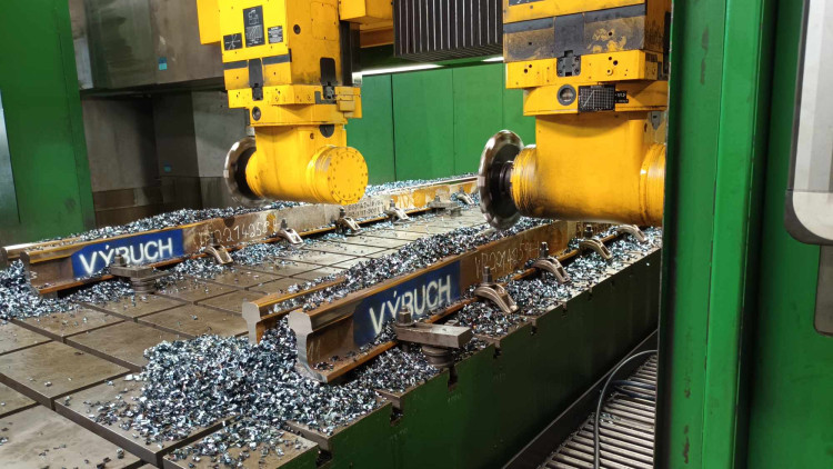 FOTOGALERIE: Prostějovská firma se specializuje na výrobu železničních a tramvajových výhybek