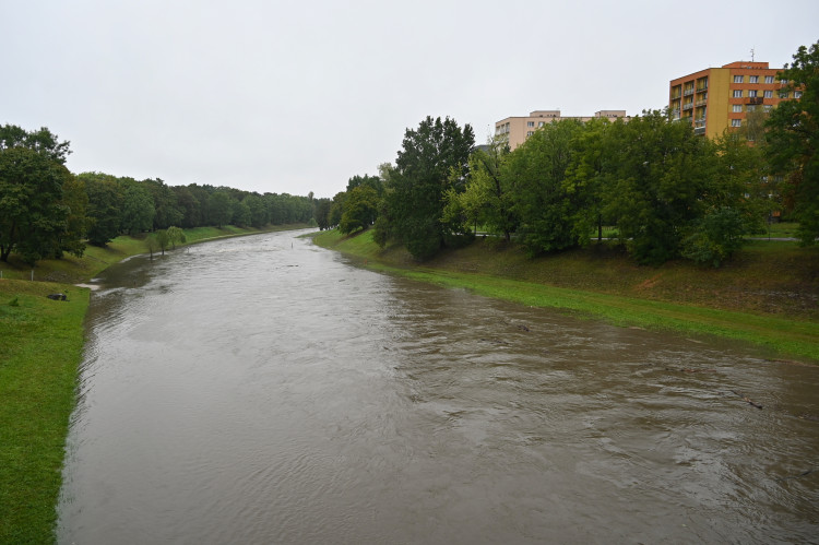 Ostravu a nejbližší okolí straší stoupající hladiny řek. Půda už je zcela nasycená, pomohou přehrady