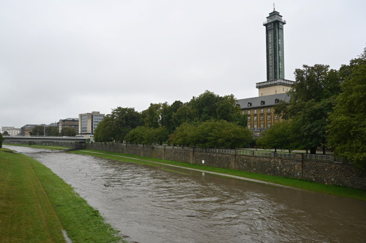 Ostravu a nejbližší okolí straší stoupající hladiny řek. Půda už je zcela nasycená, pomohou přehrady