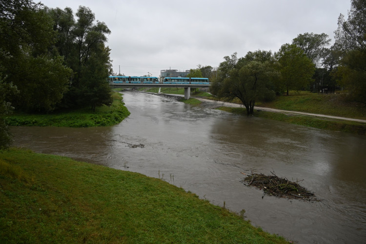 Ostravu a nejbližší okolí straší stoupající hladiny řek. Půda už je zcela nasycená, pomohou přehrady