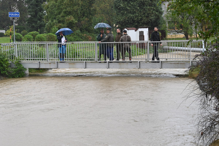 Moravskoslezský hejtman Bělica vyhlásil stav nebezpečí. Kraj čekají další silné deště