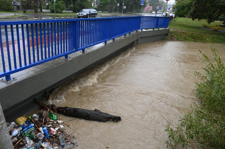 Moravskoslezský hejtman Bělica vyhlásil stav nebezpečí. Kraj čekají další silné deště