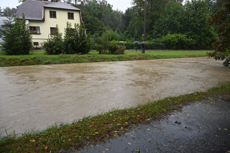 Moravskoslezský hejtman Bělica vyhlásil stav nebezpečí. Kraj čekají další silné deště