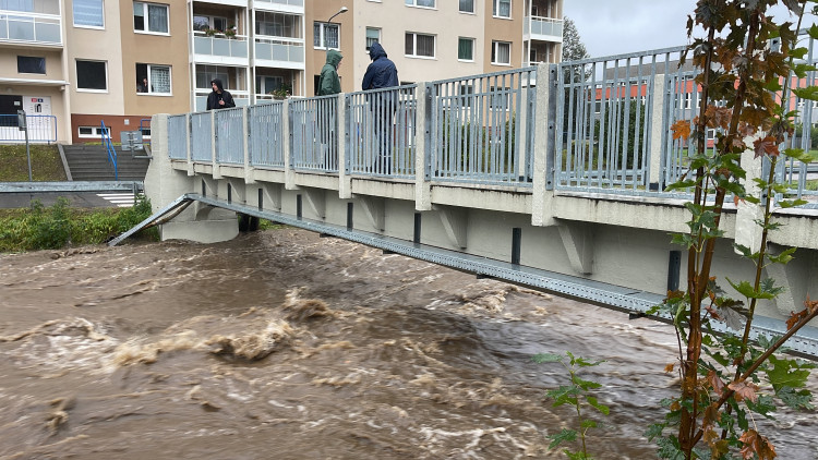 FOTOGALERIE: Hasiči zasahují v Olomouckém kraji kvůli větru a zvýšeným hladinám toků
