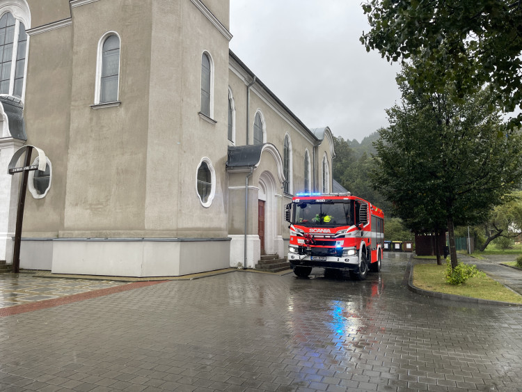 FOTOGALERIE: Hasiči zasahují v Olomouckém kraji kvůli větru a zvýšeným hladinám toků