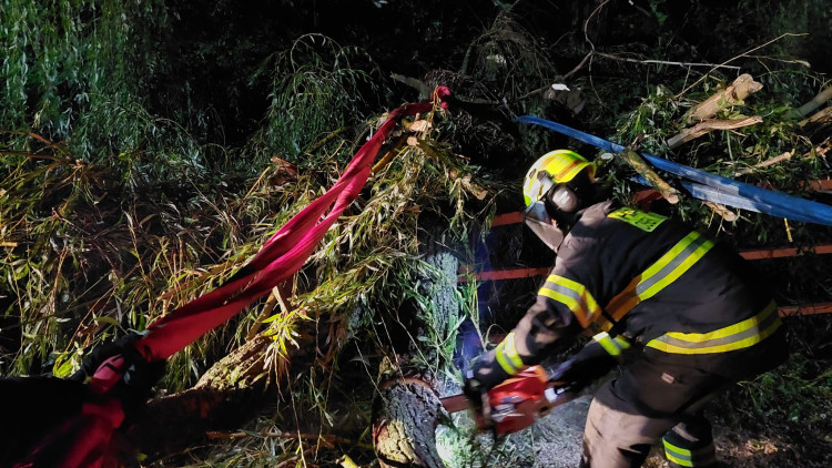 FOTOGALERIE: Hasiči zasahují v Olomouckém kraji kvůli povodním a větru