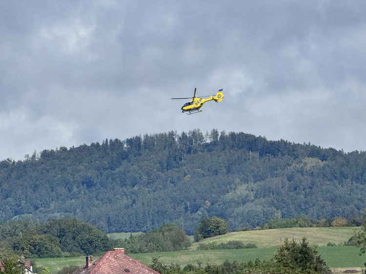 FOTOGALERIE: Hasiči zasahují v Olomouckém kraji kvůli povodním a větru