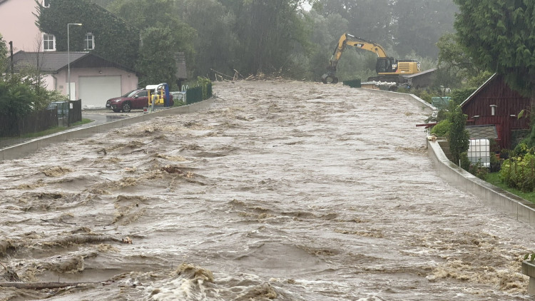 FOTOGALERIE: Hasiči zasahují v Olomouckém kraji kvůli povodním a větru
