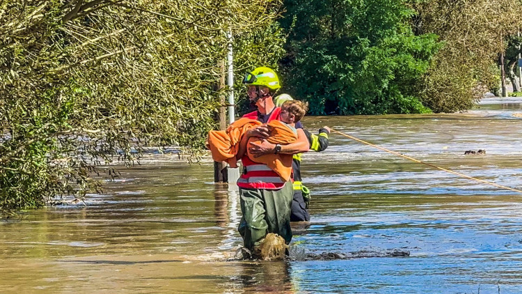 FOTOGALERIE: Hasiči zasahují v Olomouckém kraji kvůli povodním a větru
