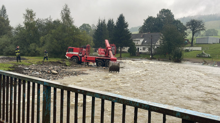 FOTOGALERIE: Hasiči zasahují v celém Olomouckém kraji kvůli povodním