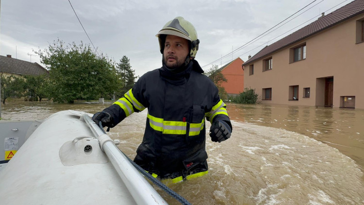 FOTOGALERIE: Hasiči zasahují v celém Olomouckém kraji kvůli povodním