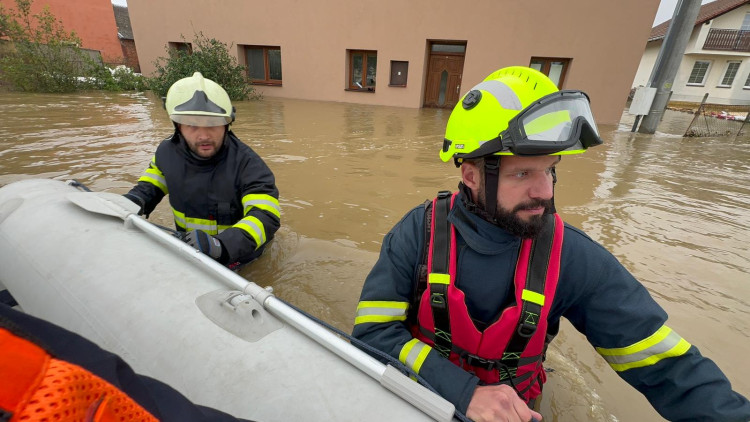 FOTOGALERIE: Hasiči zasahují v celém Olomouckém kraji kvůli povodním