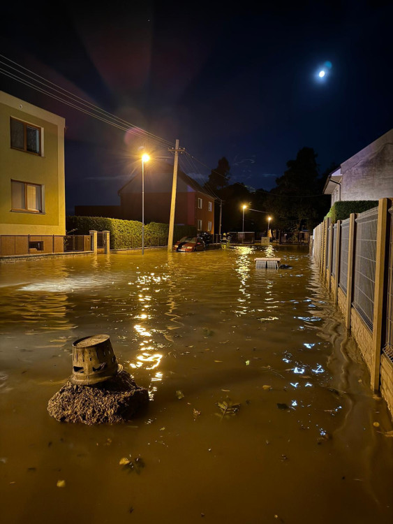 FOTOGALERIE: Hasiči zasahují v celém Olomouckém kraji kvůli povodním