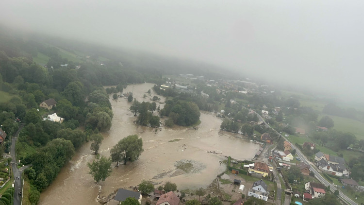 FOTOGALERIE: Hasiči zasahují v celém Olomouckém kraji kvůli povodním