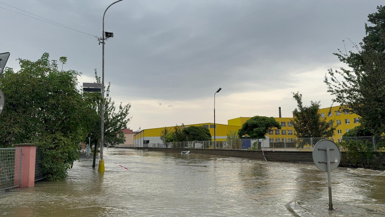 FOTOGALERIE: Hasiči zasahují v celém Olomouckém kraji kvůli povodním
