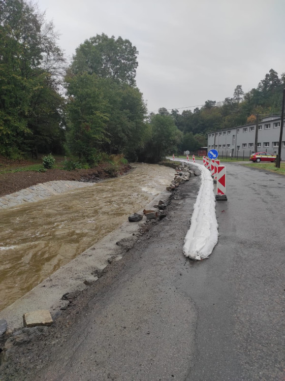 FOTOGALERIE: Hasiči zasahují v celém Olomouckém kraji kvůli povodním