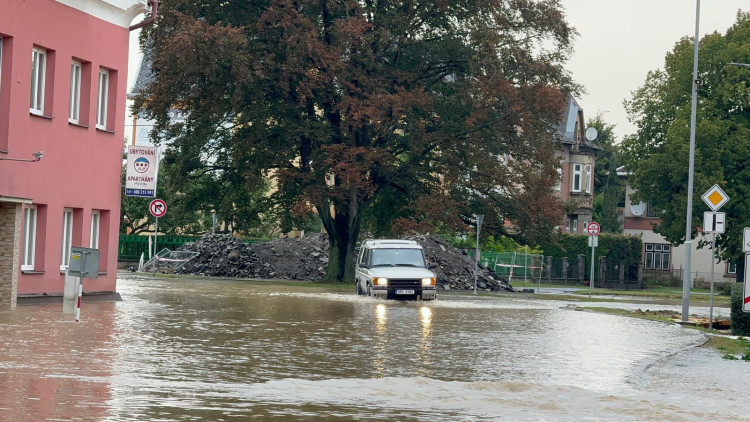 FOTOGALERIE: Hasiči zasahují v celém Olomouckém kraji kvůli povodním