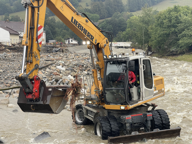 FOTOGALERIE: Hasiči zasahují v celém Olomouckém kraji kvůli povodním