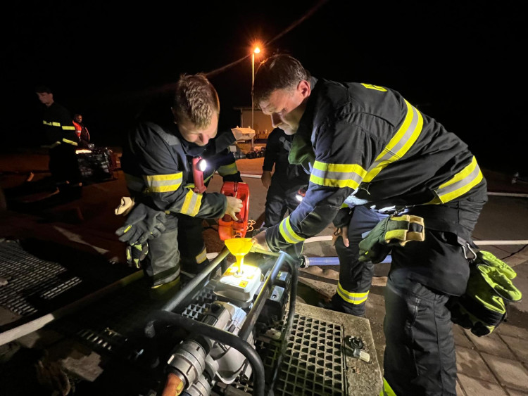 FOTOGALERIE: Hasiči zasahovali Olomouckém kraji kvůli povodním, nyní odstraňují následky