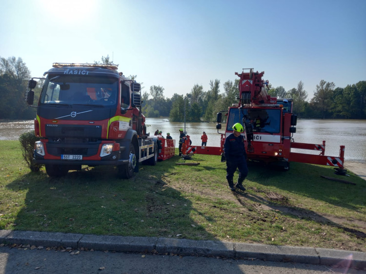 FOTOGALERIE: Hasiči zasahovali Olomouckém kraji kvůli povodním, nyní odstraňují následky