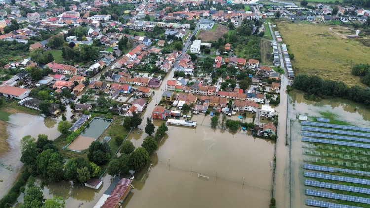FOTOGALERIE: Hasiči zasahovali Olomouckém kraji kvůli povodním, nyní odstraňují následky