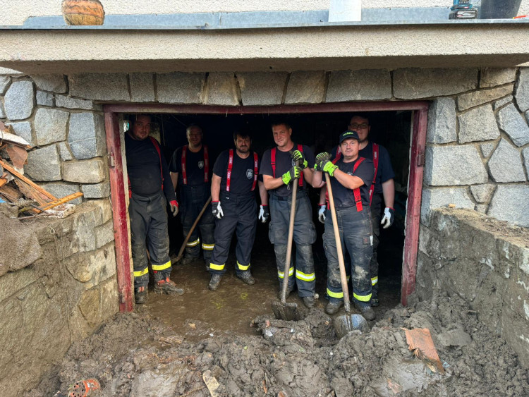 FOTOGALERIE: Hasiči zasahovali Olomouckém kraji kvůli povodním, nyní odstraňují následky