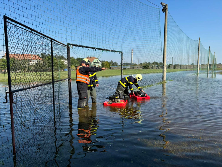 FOTOGALERIE: Hasiči zasahovali Olomouckém kraji kvůli povodním, nyní odstraňují následky