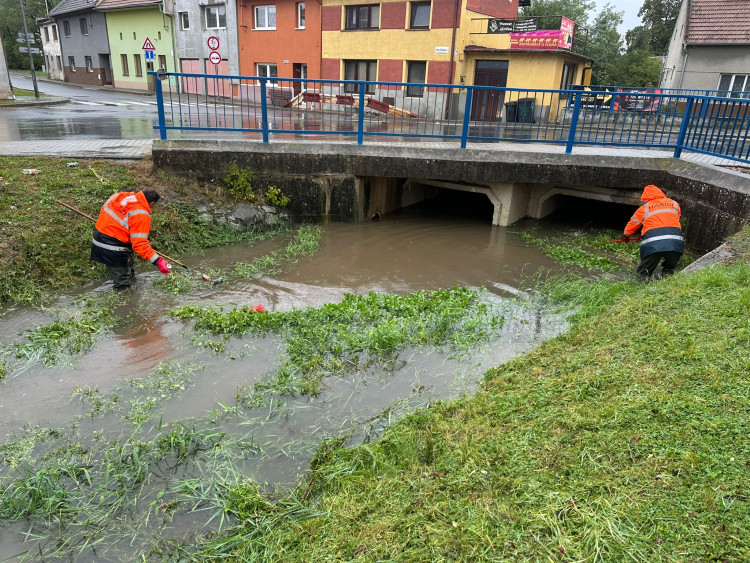 FOTOGALERIE: Hasiči zasahovali Olomouckém kraji kvůli povodním, nyní odstraňují následky