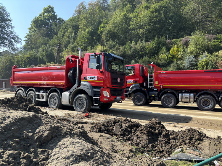 FOTOGALERIE: Hasiči zasahovali Olomouckém kraji kvůli povodním, nyní odstraňují následky