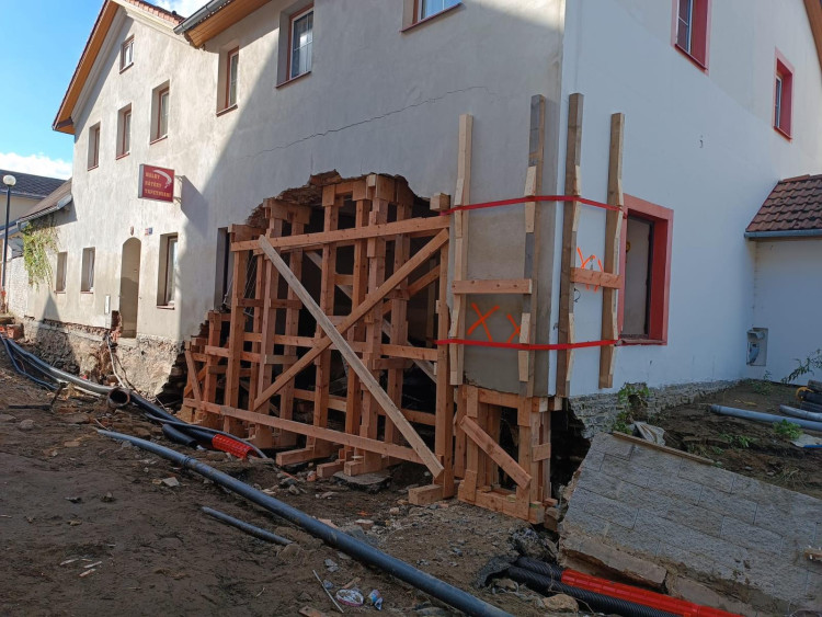 FOTOGALERIE: Hasiči zasahovali Olomouckém kraji kvůli povodním, nyní odstraňují následky