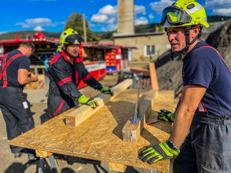 FOTOGALERIE: Hasiči zasahovali Olomouckém kraji kvůli povodním, nyní odstraňují následky