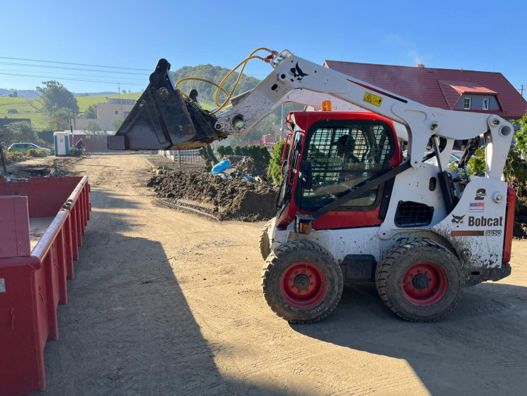 FOTOGALERIE: Hasiči zasahovali Olomouckém kraji kvůli povodním, nyní odstraňují následky
